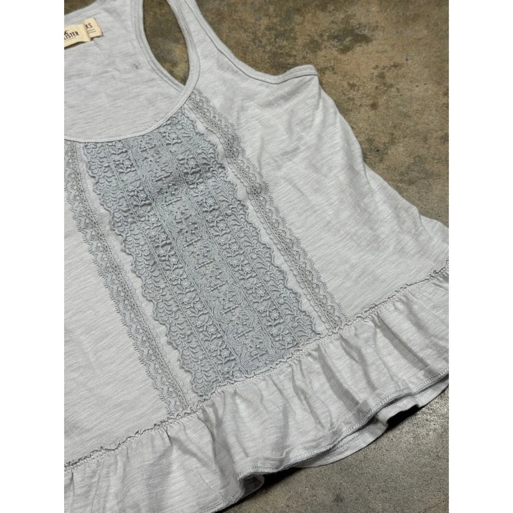 Hollister Tank‎ Top Women XS Gray Excellent Lace Ruffle Racerback Slub Knit